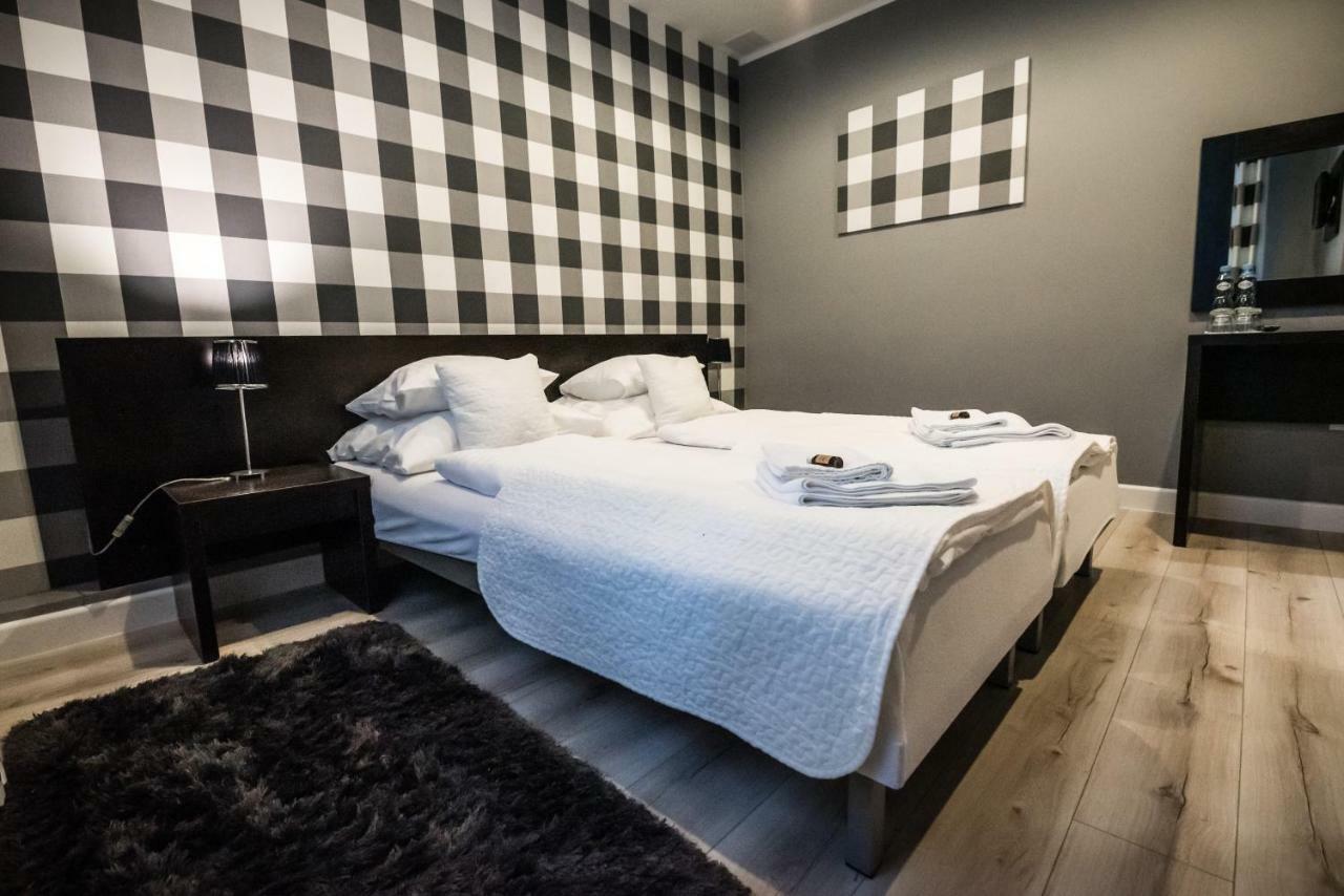 Restauracja Pod Kogutem Hotel Poniatowa Bagian luar foto